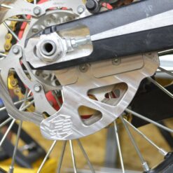 EE Skydd bakbromsskiva Beta RR/RS 05-24, Xtrainer 15-23