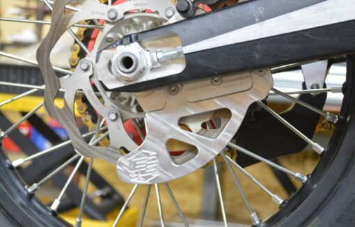 EE Skydd bakbromsskiva Beta RR/RS 05-24, Xtrainer 15-23